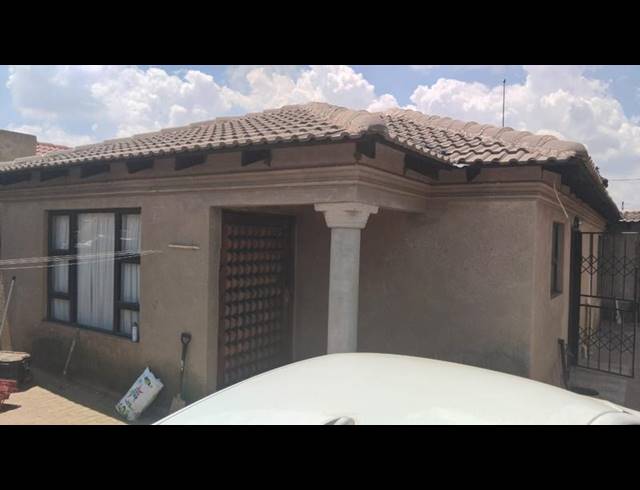 3 BEDROOM PROPERTY TO RENT IN PALM SPRINGS